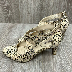 LifeStride Giovanna 2 Cheetah Pumps 7